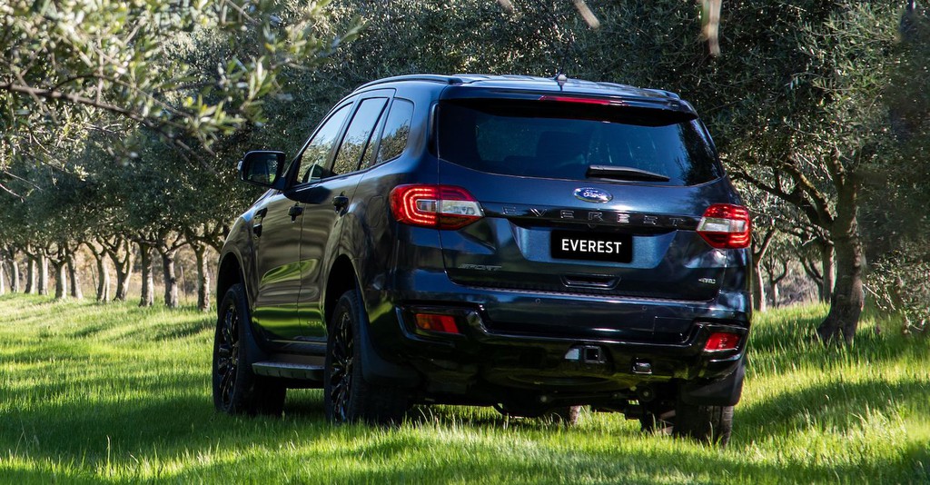 Đẹp long lanh, Ford Everest Sport 2020 mới sắp về Việt Nam - 1 Đẹp long lanh, Ford Everest Sport 2020 mới sắp về Việt Nam - 1