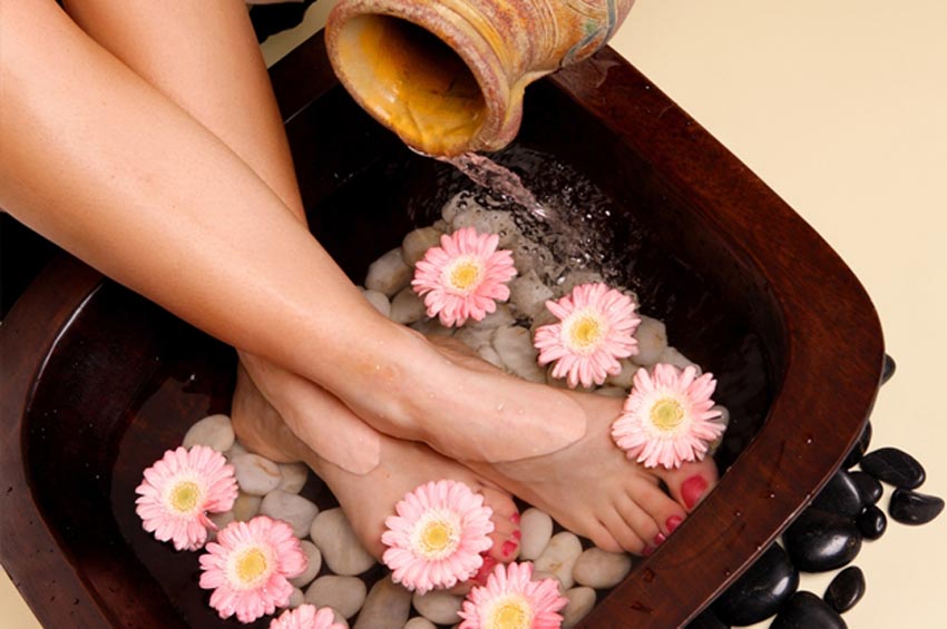 Ngâm chân vào mùa đông rất tốt nhưng 7 nhóm đối tượng sau phải tuyệt đối tránh - 2 Ngâm chân vào mùa đông rất tốt nhưng 7 nhóm đối tượng sau phải tuyệt đối tránh - 2