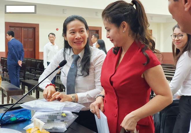 Ông chủ của Trung Nguyên chê vợ học vấn thấp, nên ở nhà chăm con cái chứ đừng đi tranh giành quyền điều hành công ty nữa - 2 Ông chủ của Trung Nguyên chê vợ học vấn thấp, nên ở nhà chăm con cái chứ đừng đi tranh giành quyền điều hành công ty nữa - 2
