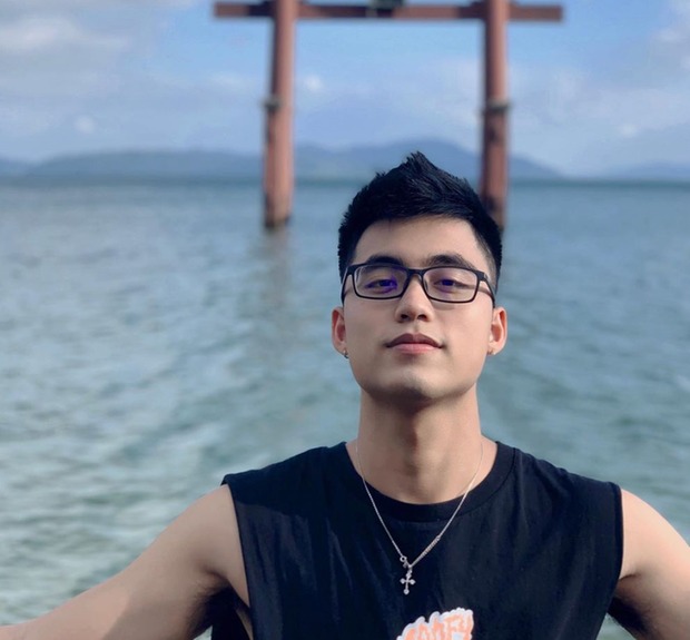 Được săn đón không kém gì người anh nổi tiếng, em trai Sơn Tùng lại khiến các thiếu nữ 'đổ đứ đừ' vì cực chăm 'thả thính' - 4 Được săn đón không kém gì người anh nổi tiếng, em trai Sơn Tùng lại khiến các thiếu nữ 'đổ đứ đừ' vì cực chăm 'thả thính' - 4