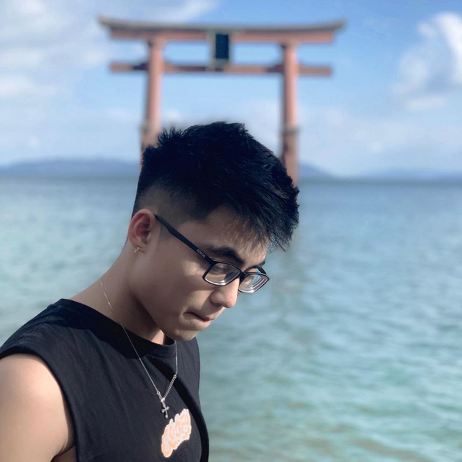 Được săn đón không kém gì người anh nổi tiếng, em trai Sơn Tùng lại khiến các thiếu nữ 'đổ đứ đừ' vì cực chăm 'thả thính' - 5 Được săn đón không kém gì người anh nổi tiếng, em trai Sơn Tùng lại khiến các thiếu nữ 'đổ đứ đừ' vì cực chăm 'thả thính' - 5