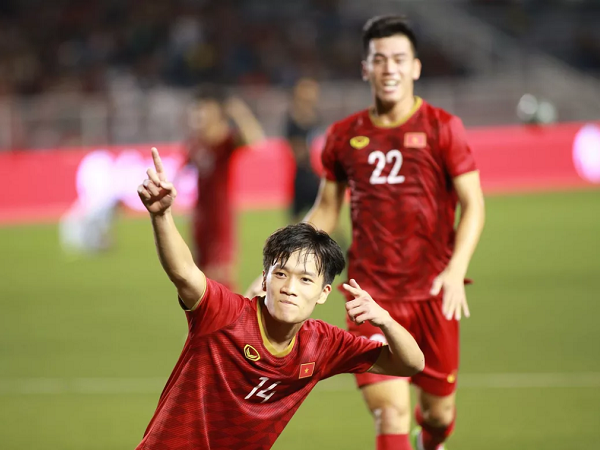 U22 Việt Nam 1-0 U22 Singapore: Hà Đức Chinh ghi 'bàn thắng vàng', Việt Nam đặt 1 chân vào bán kết - 7 U22 Việt Nam 1-0 U22 Singapore: Hà Đức Chinh ghi 'bàn thắng vàng', Việt Nam đặt 1 chân vào bán kết - 7