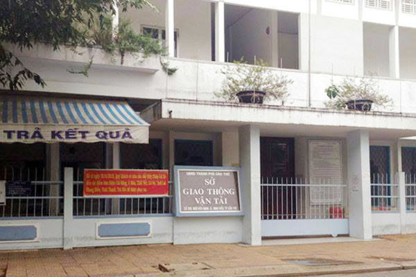 Bị tố bỏ con rơi con, nguyên Phó giám đốc Sở GT-VT Cần Thơ trần tình Bị tố bỏ con rơi con, nguyên Phó giám đốc Sở GT-VT Cần Thơ trần tình