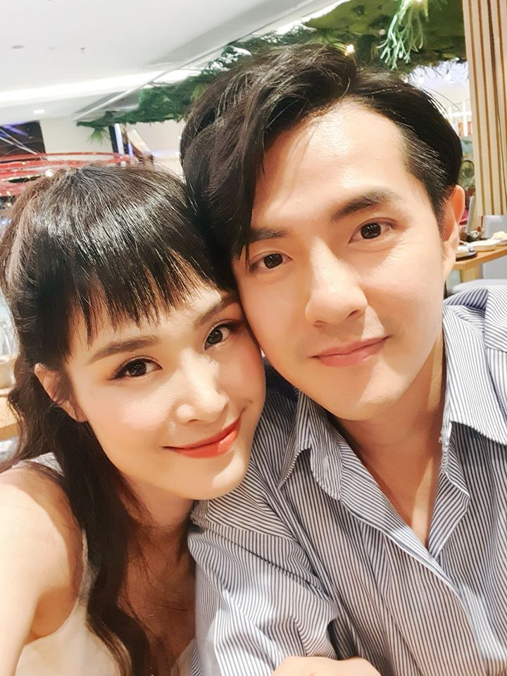 Đông Nhi khoe tóc mái mới, dân mạng ai nấy đồng loạt khuyên bỏ ngay đi - 2 Đông Nhi khoe tóc mái mới, dân mạng ai nấy đồng loạt khuyên bỏ ngay đi - 2