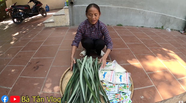 Mùa đông đã 'ập vào mặt' cả tuần nay, Sa Pa còn rơi cả tuyết mà bà Tân vẫn cần làm thạch lá dứa để...'ăn cho nó mát' Mùa đông đã 'ập vào mặt' cả tuần nay, Sa Pa còn rơi cả tuyết mà bà Tân vẫn cần làm thạch lá dứa để...'ăn cho nó mát'