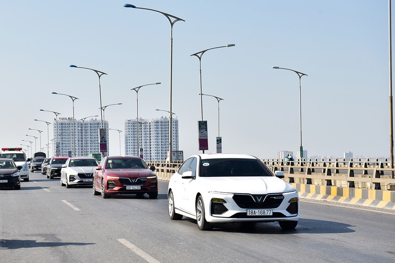 Gần 100 xe VinFast khởi động hành trình 1.000km chinh phục địa đầu Tổ quốc - 4 Gần 100 xe VinFast khởi động hành trình 1.000km chinh phục địa đầu Tổ quốc - 4