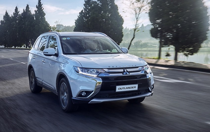 Bảng giá xe Mitsubishi tháng 12/2019: Ưu đãi đến cả trăm triệu đồng - 1 Bảng giá xe Mitsubishi tháng 12/2019: Ưu đãi đến cả trăm triệu đồng - 1
