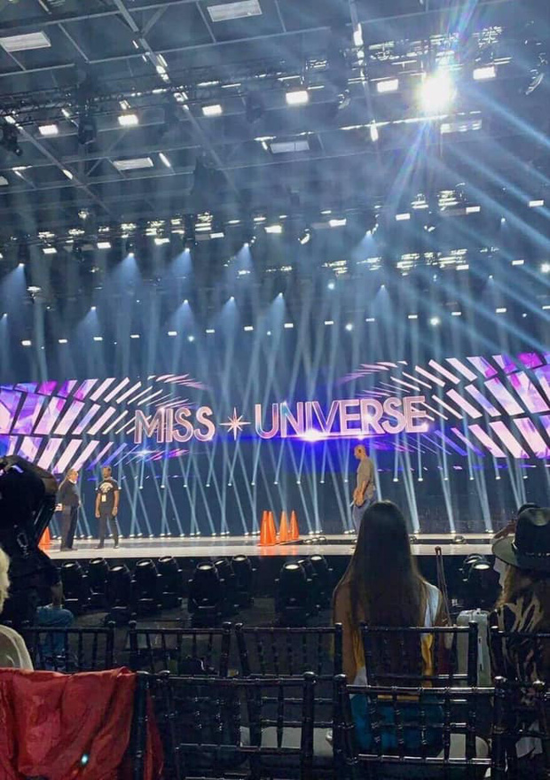 Hé lộ sân khấu bán kết Miss Universe 2019 Hé lộ sân khấu bán kết Miss Universe 2019