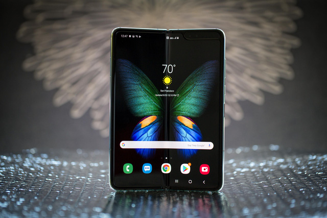 Giải mã chiếc Galaxy Fold đắt đỏ mà vẫn 'cháy hàng' ở Việt Nam Giải mã chiếc Galaxy Fold đắt đỏ mà vẫn 'cháy hàng' ở Việt Nam