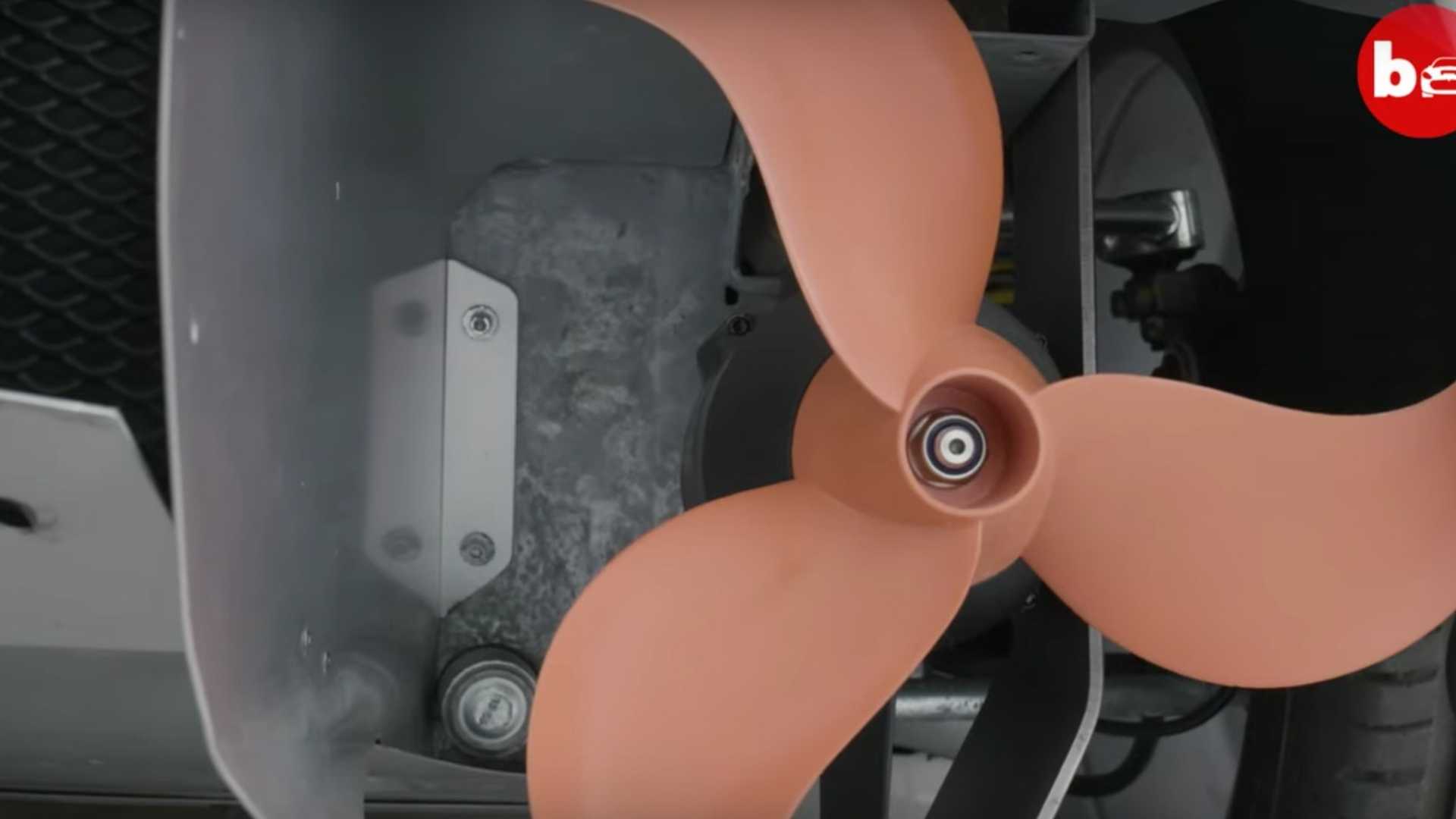 Rinspeed sQuba, ô tô lai tàu ngầm duy nhất trên thế giới có giá 1,5 triệu USD - 4 Rinspeed sQuba, ô tô lai tàu ngầm duy nhất trên thế giới có giá 1,5 triệu USD - 4