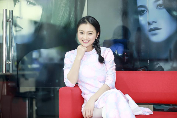 Cô San 'Hoa hồng trên ngực trái' sang Mỹ định cư cùng gia đình gây tiếc nhớ cho khán giả - 4 Cô San 'Hoa hồng trên ngực trái' sang Mỹ định cư cùng gia đình gây tiếc nhớ cho khán giả - 4