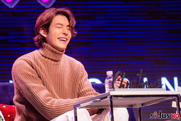 Kim Woo Bin trở lại với ngoại hình đỉnh cao trong fanmeeting sau hơn 2 năm ở ẩn hoàn toàn để điều trị ung thư - 1 Kim Woo Bin trở lại với ngoại hình đỉnh cao trong fanmeeting sau hơn 2 năm ở ẩn hoàn toàn để điều trị ung thư - 1