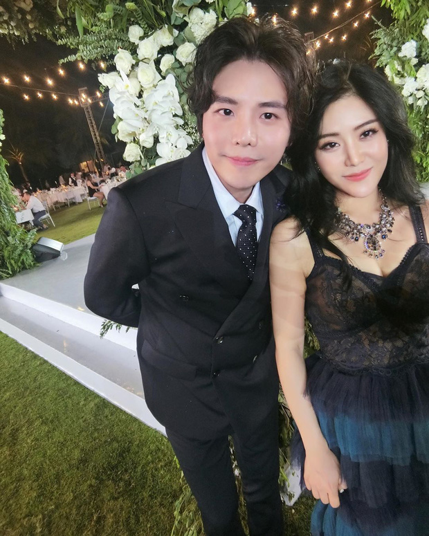 Sau bức ảnh chụp chung gây bão trong đám cưới Nhi - Thắng, dân mạng tình cờ phát hiện Trịnh Thăng Bình và Ông Thoại Liên đã quen nhau từ tận...4 năm trước - 3 Sau bức ảnh chụp chung gây bão trong đám cưới Nhi - Thắng, dân mạng tình cờ phát hiện Trịnh Thăng Bình và Ông Thoại Liên đã quen nhau từ tận...4 năm trước - 3