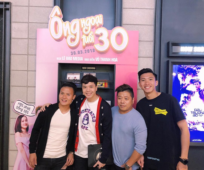 Ngắm gu thời trang giản dị nhưng cực chất của Đoàn Văn Hậu - 8 Ngắm gu thời trang giản dị nhưng cực chất của Đoàn Văn Hậu - 8