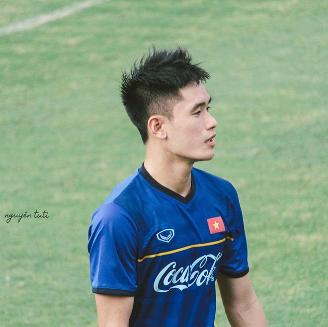 Bộ ba trai đẹp 'cực phẩm' của U22 Việt Nam khiến hội fan girl chết mê chết mệt gọi tên Hoàng Đức - Tấn Sinh - Trọng Hùng - 7 Bộ ba trai đẹp 'cực phẩm' của U22 Việt Nam khiến hội fan girl chết mê chết mệt gọi tên Hoàng Đức - Tấn Sinh - Trọng Hùng - 7
