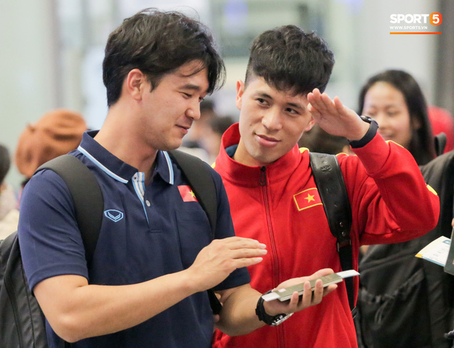 Đình Trọng, Trọng Đại soái khí ngời ngời trong ngày hội quân, U22 Việt Nam bê nguyên dàn mĩ nam sang Hàn Quốc tập huấn - 3 Đình Trọng, Trọng Đại soái khí ngời ngời trong ngày hội quân, U22 Việt Nam bê nguyên dàn mĩ nam sang Hàn Quốc tập huấn - 3
