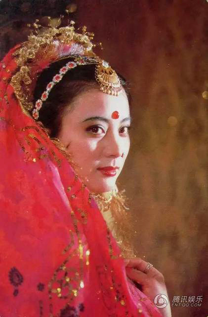 Mỹ nhân đẹp nhất nhì Tây du ký 1986: Bỏ chồng ngoại quốc, mang con về nước nuôi và nhan sắc bất ngờ ở tuổi U60 Mỹ nhân đẹp nhất nhì Tây du ký 1986: Bỏ chồng ngoại quốc, mang con về nước nuôi và nhan sắc bất ngờ ở tuổi U60