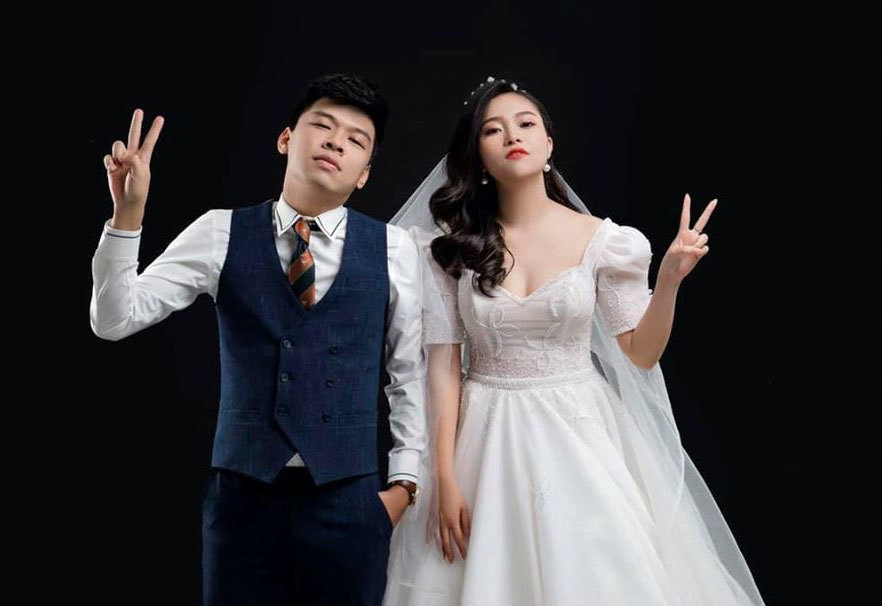 Diễn viên Trung Ruồi: 'Mẹ tôi và vợ sắp cưới toàn ngồi... nói xấu tôi vì rất hợp nhau' - 3 Diễn viên Trung Ruồi: 'Mẹ tôi và vợ sắp cưới toàn ngồi... nói xấu tôi vì rất hợp nhau' - 3