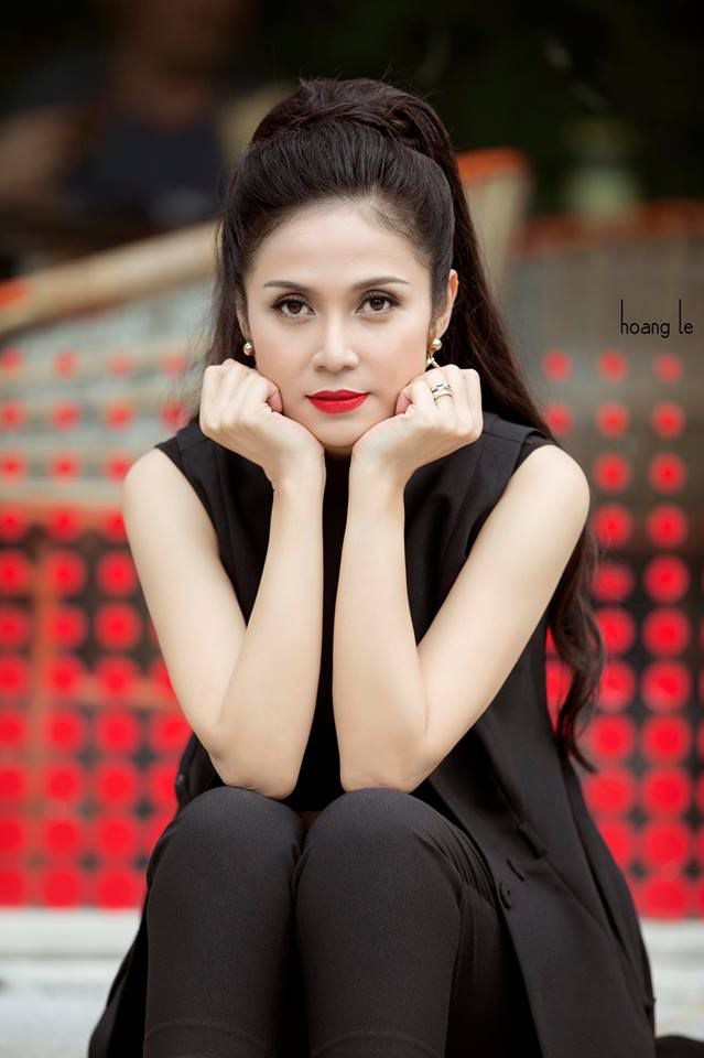 Việt Trinh kể về quãng thời gian trượt dài trong rượu bia, trầm cảm vì thị phi bủa vây - 2 Việt Trinh kể về quãng thời gian trượt dài trong rượu bia, trầm cảm vì thị phi bủa vây - 2