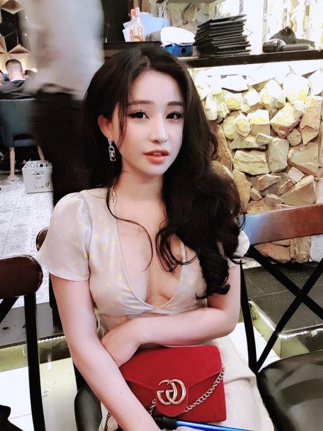 Vợ cũ Hồ Quang Hiếu chính thức lên tiếng sau vụ tố hiếp dâm ồn ào, khẳng định mình hạnh phúc nhất là khi có tiền trong tay - 4 Vợ cũ Hồ Quang Hiếu chính thức lên tiếng sau vụ tố hiếp dâm ồn ào, khẳng định mình hạnh phúc nhất là khi có tiền trong tay - 4