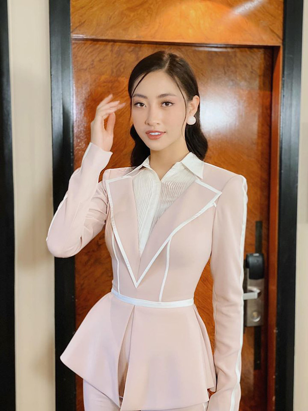 Đẳng cấp nhan sắc của Lương Thuỳ Linh: Trung thành với duy nhất một kiểu make up thẳng tiến vào Top 12 Miss World 2019 Đẳng cấp nhan sắc của Lương Thuỳ Linh: Trung thành với duy nhất một kiểu make up thẳng tiến vào Top 12 Miss World 2019
