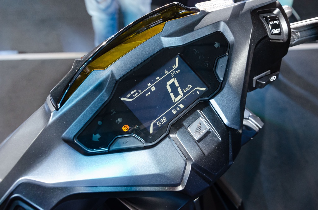 Chi tiết Honda Air Blade 2020: Giá cao nhất 56,4 triệu đồng, thêm bản 150cc, phanh ABS, đồng hồ Full LCD - 1 Chi tiết Honda Air Blade 2020: Giá cao nhất 56,4 triệu đồng, thêm bản 150cc, phanh ABS, đồng hồ Full LCD - 1