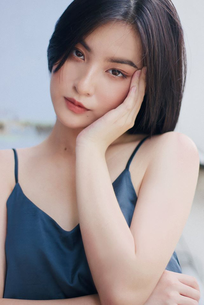 Hồng - người đứng sau tình yêu trong Mắt Biếc: Nhan sắc đẳng cấp, tự tin khoe mặt mộc - 4 Hồng - người đứng sau tình yêu trong Mắt Biếc: Nhan sắc đẳng cấp, tự tin khoe mặt mộc - 4