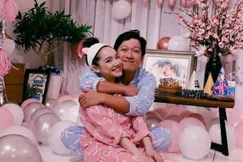 Cuộc sống hôn nhân 'kỳ lạ tới khó tin' của Trấn Thành - Hari Won và Trường Giang, Nhã Phương - 3 Cuộc sống hôn nhân 'kỳ lạ tới khó tin' của Trấn Thành - Hari Won và Trường Giang, Nhã Phương - 3