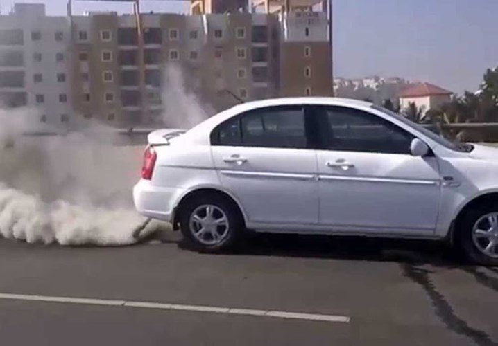 Khói bất thường từ ống xả, kinh nghiệm 'khám và điều trị' bệnh cho ô tô - 3 Khói bất thường từ ống xả, kinh nghiệm 'khám và điều trị' bệnh cho ô tô - 3