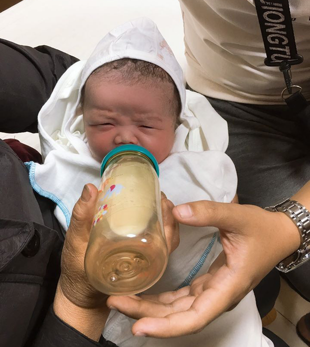 Phú Thọ: Bé trai vừa chào đời có cân nặng kỷ lục 5,1kg - 2 Phú Thọ: Bé trai vừa chào đời có cân nặng kỷ lục 5,1kg - 2