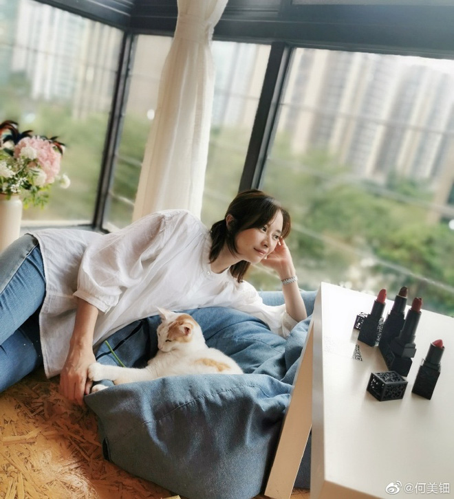 Cuộc sống của ni cô đẹp nhất 'Tiếu ngạo giang hồ': Tuổi 45 cô đơn, kín tiếng trong showbiz - 13 Cuộc sống của ni cô đẹp nhất 'Tiếu ngạo giang hồ': Tuổi 45 cô đơn, kín tiếng trong showbiz - 13