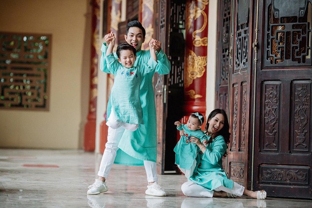 Phan Hiển – Khánh Thi: Hôn nhân hạnh phúc không thể thiếu sẻ chia - 3 Phan Hiển – Khánh Thi: Hôn nhân hạnh phúc không thể thiếu sẻ chia - 3