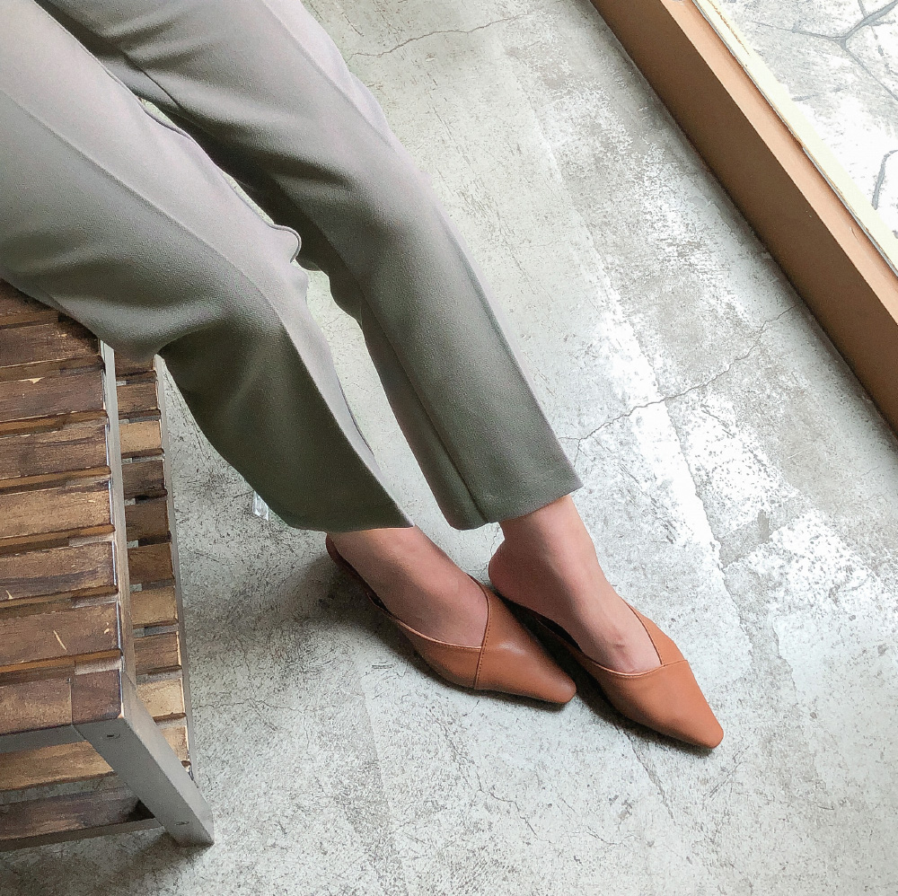 Sắm quanh 6 mẫu giày dưới đây là bạn có thể yên tâm mặc đẹp từng centimet Tết này rồi! Sắm quanh 6 mẫu giày dưới đây là bạn có thể yên tâm mặc đẹp từng centimet Tết này rồi!
