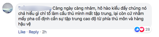 Fan Việt bức xúc với câu hát 'Bay lên trời là em bay ra ngoài': 'Phản cảm, nhức đầu, đối thủ chẳng hiểu gì mà lại khiến đội nhà mất tập trung' - 7 Fan Việt bức xúc với câu hát 'Bay lên trời là em bay ra ngoài': 'Phản cảm, nhức đầu, đối thủ chẳng hiểu gì mà lại khiến đội nhà mất tập trung' - 7