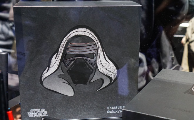 Cận cảnh Galaxy Note 10+ phiên bản Star Wars Special Edition - 1 Cận cảnh Galaxy Note 10+ phiên bản Star Wars Special Edition - 1