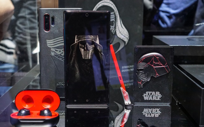 Cận cảnh Galaxy Note 10+ phiên bản Star Wars Special Edition - 2 Cận cảnh Galaxy Note 10+ phiên bản Star Wars Special Edition - 2