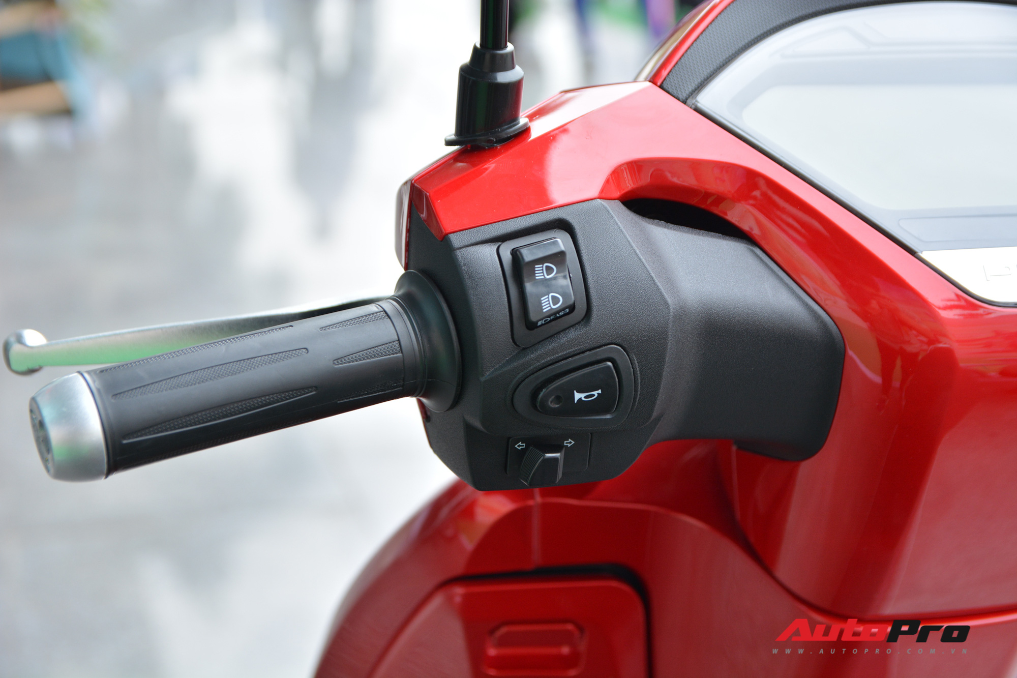 PEGA eSH - xe máy điện 'đạo nhái toàn tập' Honda SH có gì đặc biệt? - 8 PEGA eSH - xe máy điện 'đạo nhái toàn tập' Honda SH có gì đặc biệt? - 8
