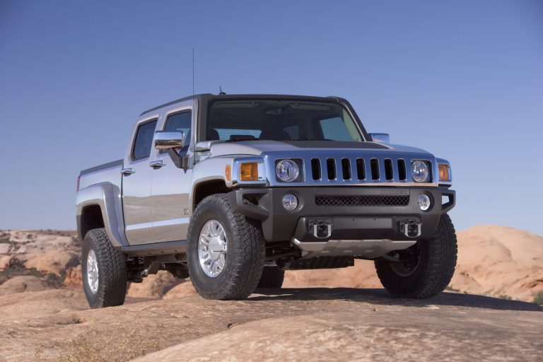 Bán tải Hummer chuẩn bị hồi sinh với động cơ điện siêu mạnh mẽ - 2 Bán tải Hummer chuẩn bị hồi sinh với động cơ điện siêu mạnh mẽ - 2
