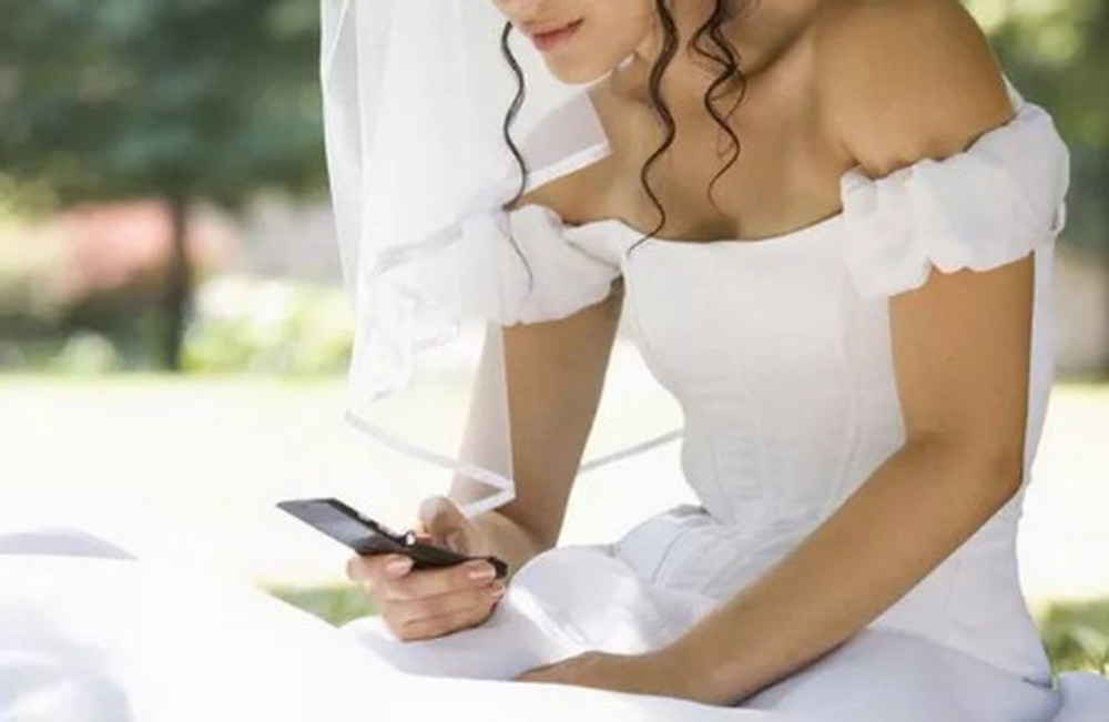 Người yêu cũ đi lấy chồng nhưng vẫn nói yêu tôi Người yêu cũ đi lấy chồng nhưng vẫn nói yêu tôi