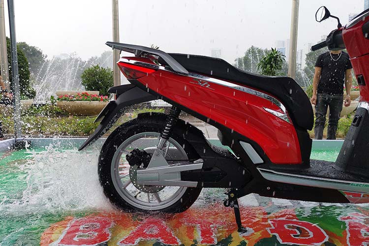 Pega trình làng mẫu xe máy điện mới, cạnh tranh trực tiếp với Honda SH - 1 Pega trình làng mẫu xe máy điện mới, cạnh tranh trực tiếp với Honda SH - 1