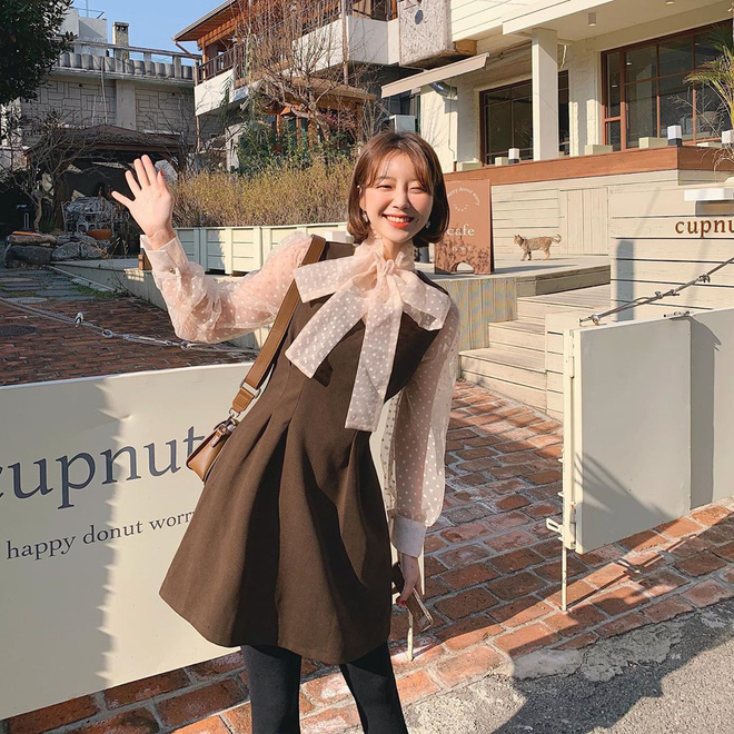 Đi shopping đồ Tết, bạn cứ nhắm 5 kiểu váy sau mà sắm, đảm bảo đi du Xuân vừa ấm vừa xinh hết nút - 4 Đi shopping đồ Tết, bạn cứ nhắm 5 kiểu váy sau mà sắm, đảm bảo đi du Xuân vừa ấm vừa xinh hết nút - 4