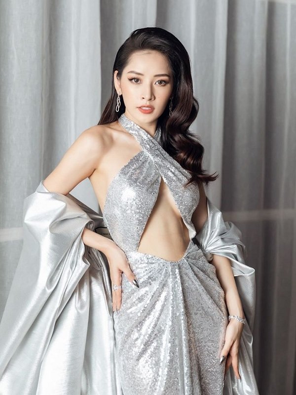 Chi Pu khoe vòng 1 táo bạo, cơ bụng săn chắc với váy xẻ 'cực hiểm' - 2 Chi Pu khoe vòng 1 táo bạo, cơ bụng săn chắc với váy xẻ 'cực hiểm' - 2