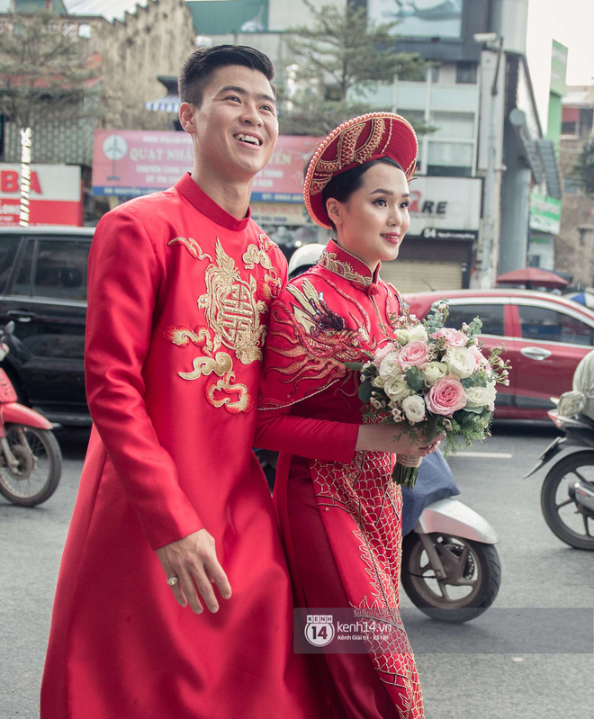 Duy Mạnh 'cực gãy' trong đám hỏi khi trả lời sai ngày hẹn hò Quỳnh Anh, bị bắt hít đất 10 cái cho chừa Duy Mạnh 'cực gãy' trong đám hỏi khi trả lời sai ngày hẹn hò Quỳnh Anh, bị bắt hít đất 10 cái cho chừa