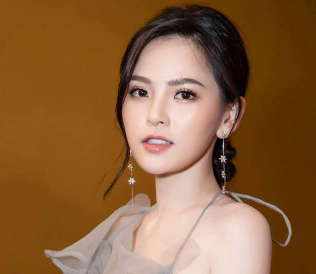 Phi Huyền Trang nói về clip nóng với người có vợ: Tôi không giật chồng - đi khách, có người biến thái bắt tôi đáp ứng ông ta - 2 Phi Huyền Trang nói về clip nóng với người có vợ: Tôi không giật chồng - đi khách, có người biến thái bắt tôi đáp ứng ông ta - 2