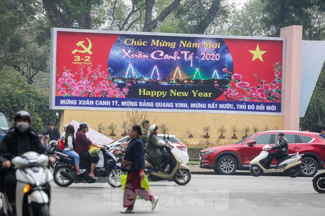 Đường phố Hà Nội trang hoàng đón Tết Canh Tý 2020 - 7 Đường phố Hà Nội trang hoàng đón Tết Canh Tý 2020 - 7