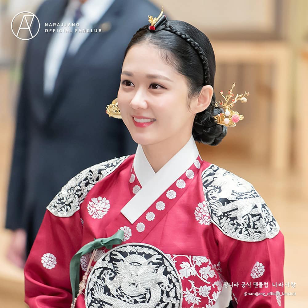 Jang Nara cứ diện quanh mấy màu son này, bảo sao cô đã trẻ lại càng thêm lão hóa ngược - 4 Jang Nara cứ diện quanh mấy màu son này, bảo sao cô đã trẻ lại càng thêm lão hóa ngược - 4