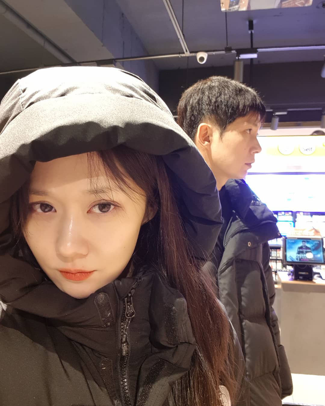 Jang Nara cứ diện quanh mấy màu son này, bảo sao cô đã trẻ lại càng thêm lão hóa ngược - 2 Jang Nara cứ diện quanh mấy màu son này, bảo sao cô đã trẻ lại càng thêm lão hóa ngược - 2