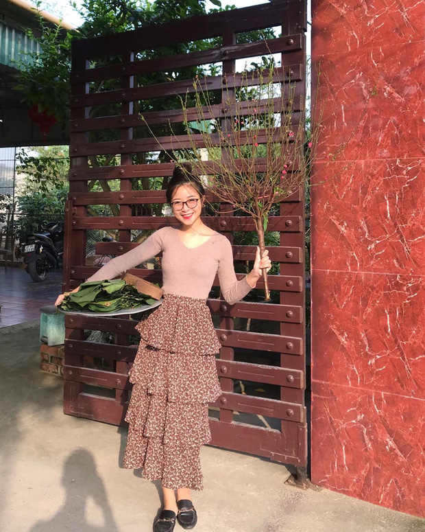 Khi cầu thủ chuẩn bị Tết: Toàn thấy hội con trai khoe ảnh xông xáo vào bếp gói bánh chưng, các bạn gái đâu hết rồi nhỉ? - 6 Khi cầu thủ chuẩn bị Tết: Toàn thấy hội con trai khoe ảnh xông xáo vào bếp gói bánh chưng, các bạn gái đâu hết rồi nhỉ? - 6