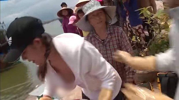 Nguyên Khang đọc nhầm Quán quân, Trấn Thành bị tát... là loạt sự cố 'để đời' của TV Show Việt năm 2019 - 1 Nguyên Khang đọc nhầm Quán quân, Trấn Thành bị tát... là loạt sự cố 'để đời' của TV Show Việt năm 2019 - 1