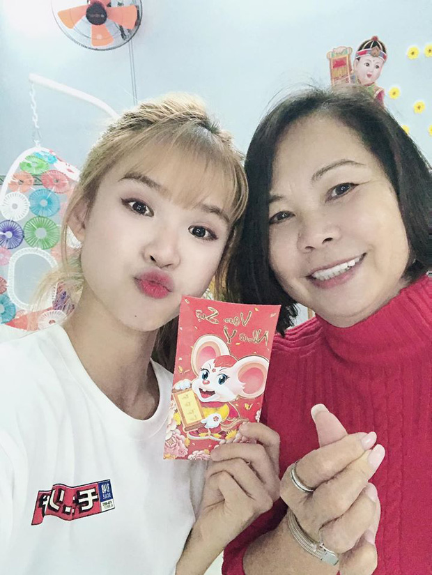 Hà Tăng, Lan Khuê và dàn sao Vbiz đồng loạt 'xông đất' MXH với khoảnh khắc ý nghĩa đầu Xuân - 23 Hà Tăng, Lan Khuê và dàn sao Vbiz đồng loạt 'xông đất' MXH với khoảnh khắc ý nghĩa đầu Xuân - 23